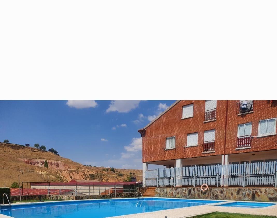 Apartahotel La Lastrilla Eksteriør bilde